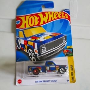 2 chevy hotweels collectible